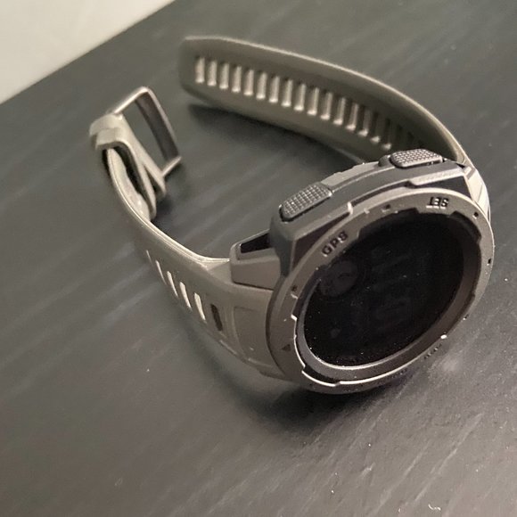 Garmin Instinct, Rugged Outdoor Watch with GPS - Picture 4 of 4